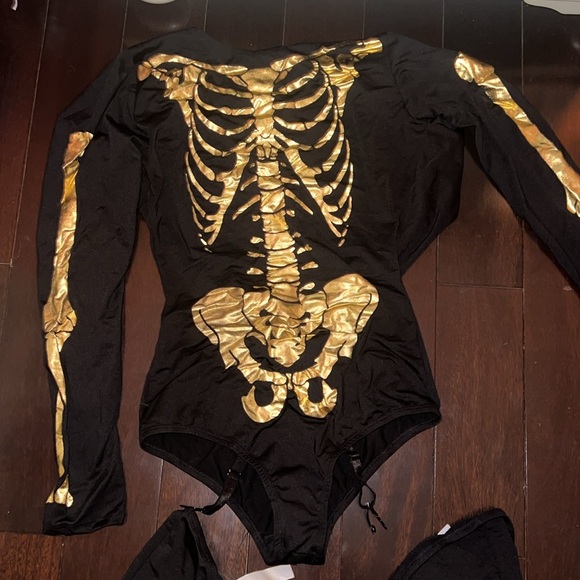 Fashion nova Halloween skeleton costume - Picture 2 of 3